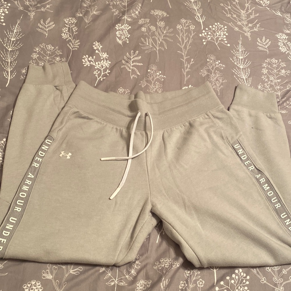 UA joggers